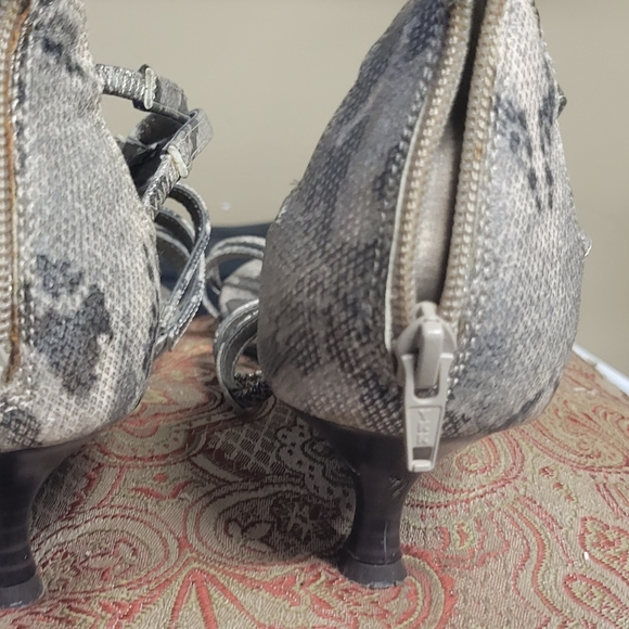 Womens size 10 Worthington kitty heels - Picture 3 of 8